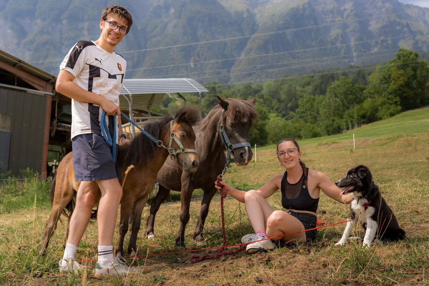 Photographie de groupe avec Babouche et les poneys.