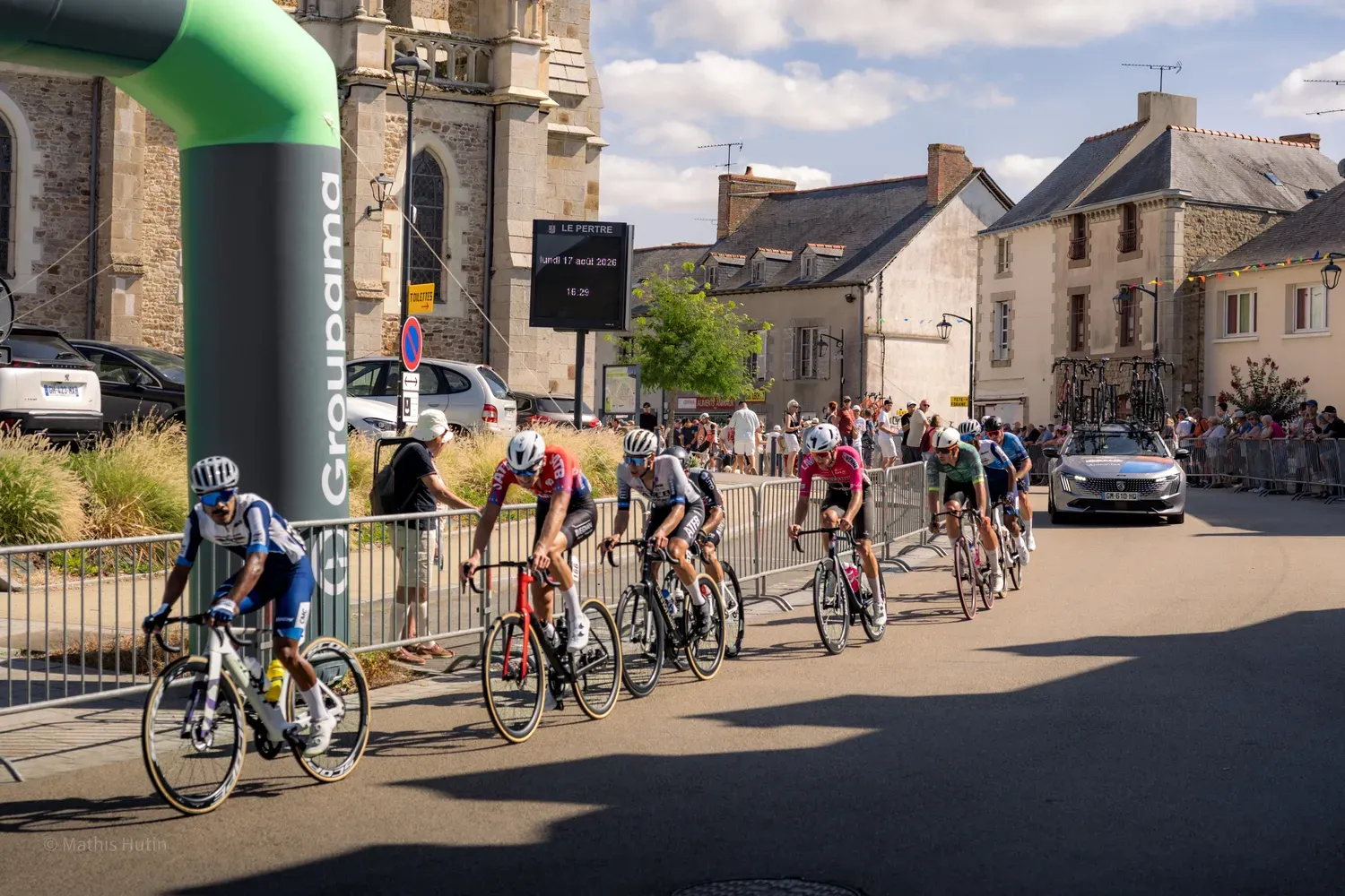Photographie de passage sous l arche.