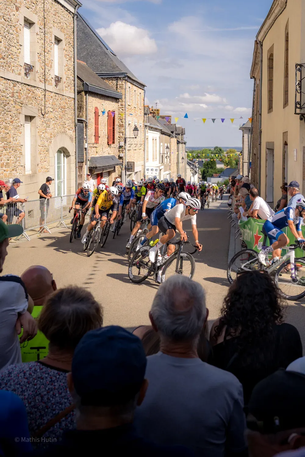 Photographie de virage devant le public.