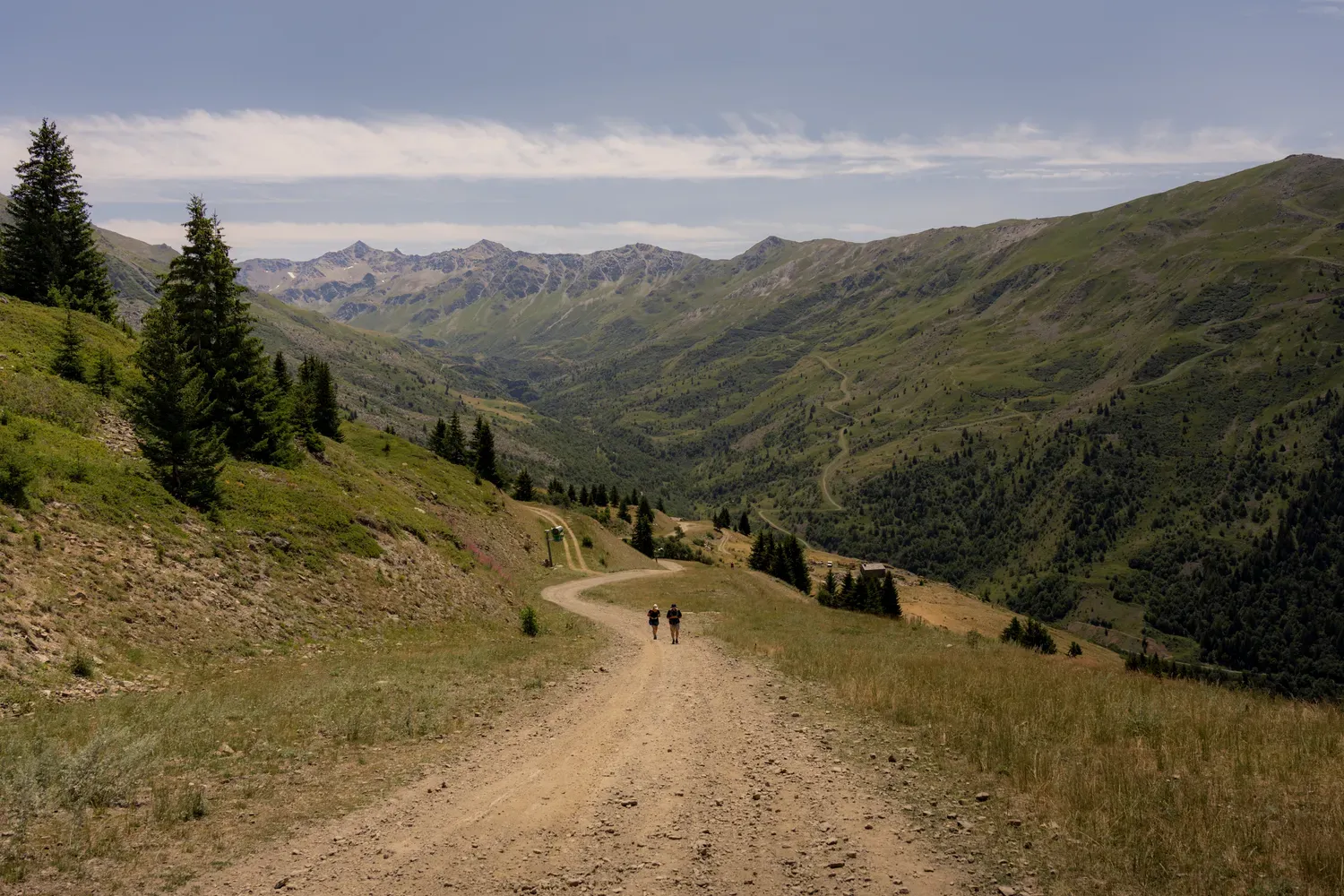 Photographie de chemin de randonnée.