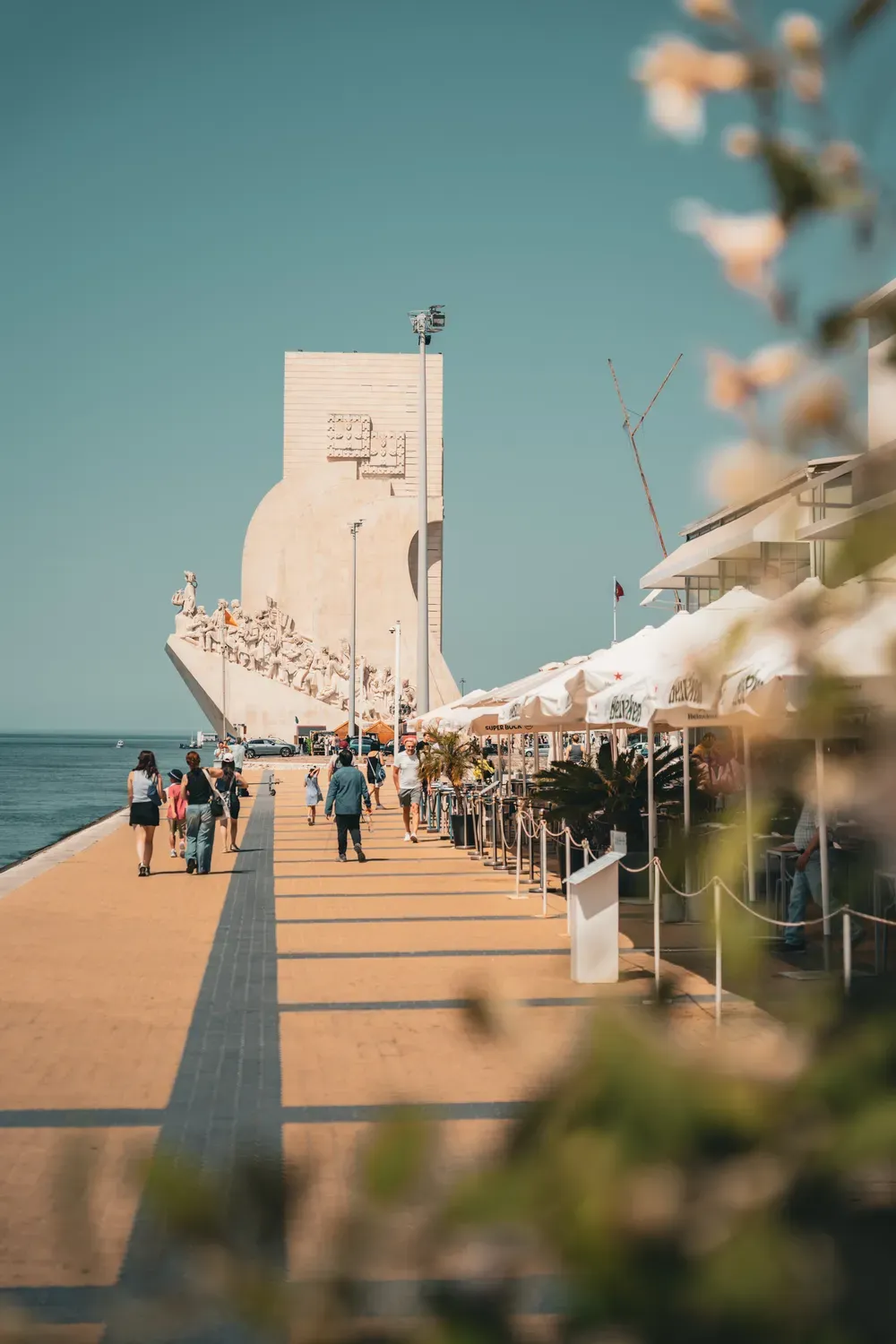Photographie du monument des Decouvertes a Belem vu depuis la promenade.