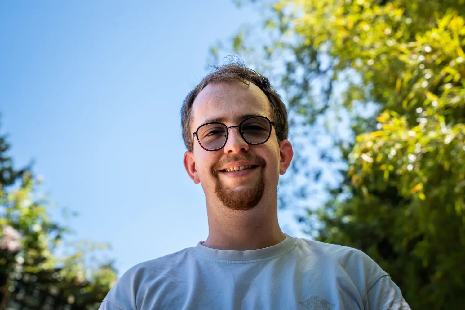 Mathis Hutin avec son appareil photo