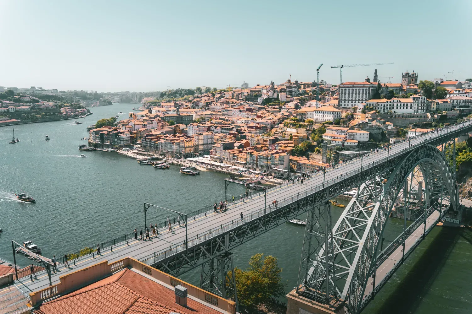 Photographie de Porto et du pont Dom Luis au-dessus du Douro.
