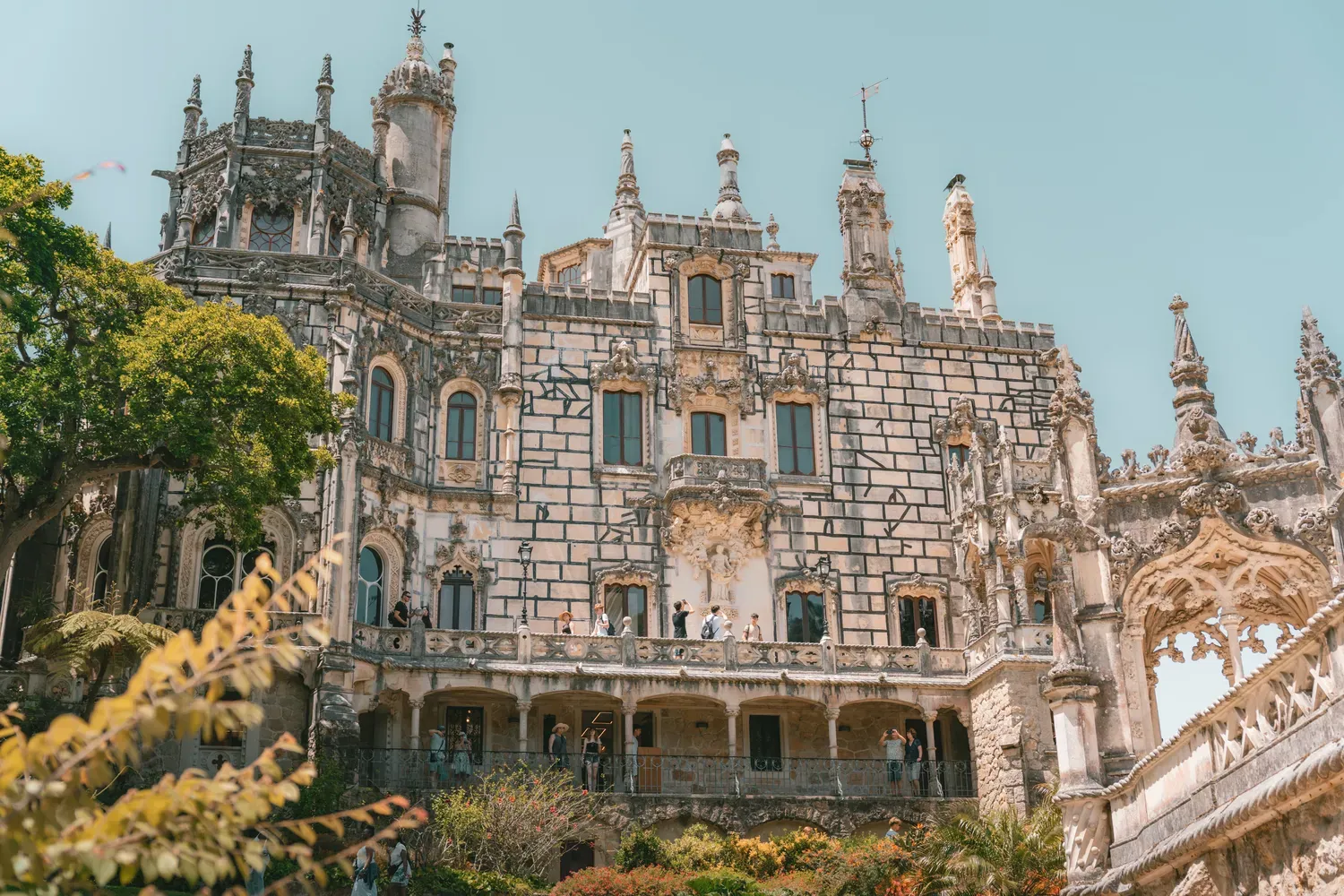 Photographie du palais de la Quinta da Regaleira et de ses details architecturaux.