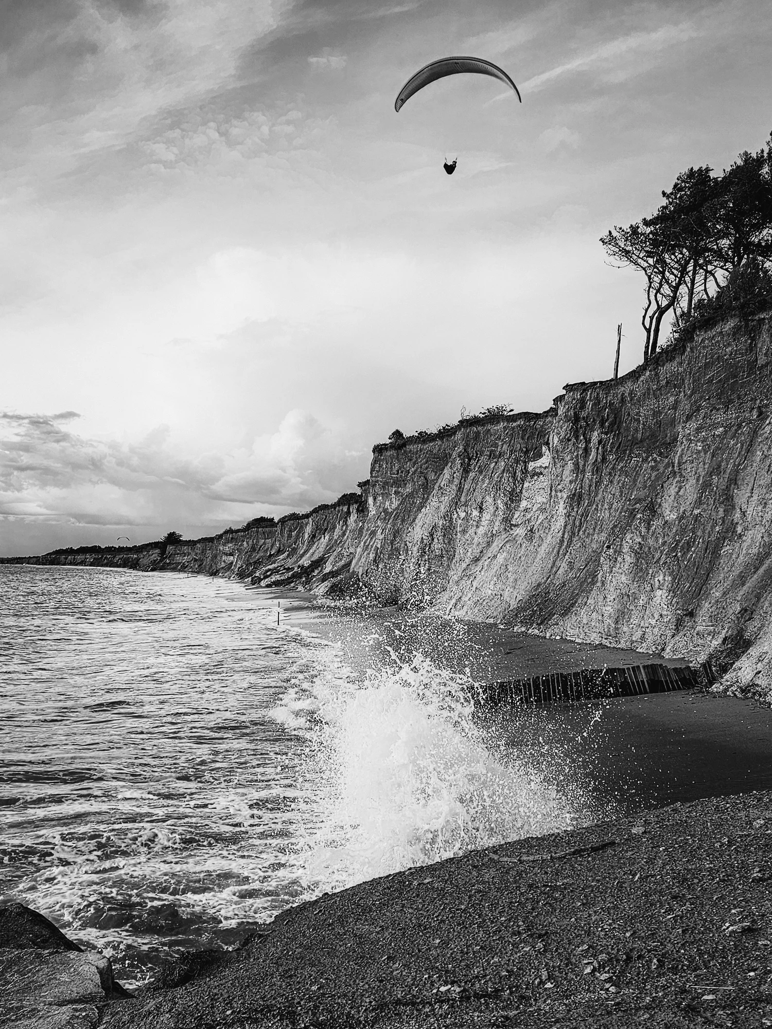 Les grandes marées en noir et blanc - Plage de la Mine d'Or (Pénestin)