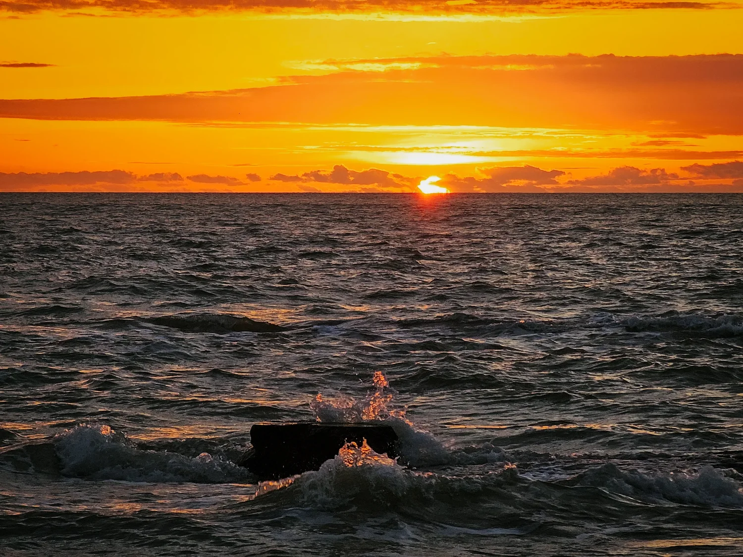 Coucher de soleil sur l'océan Atlantique - Plage de Loscolo (Pénestin)